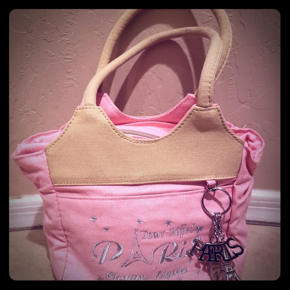 Paris souvenir pink canvas bag  metal keychain NEW
